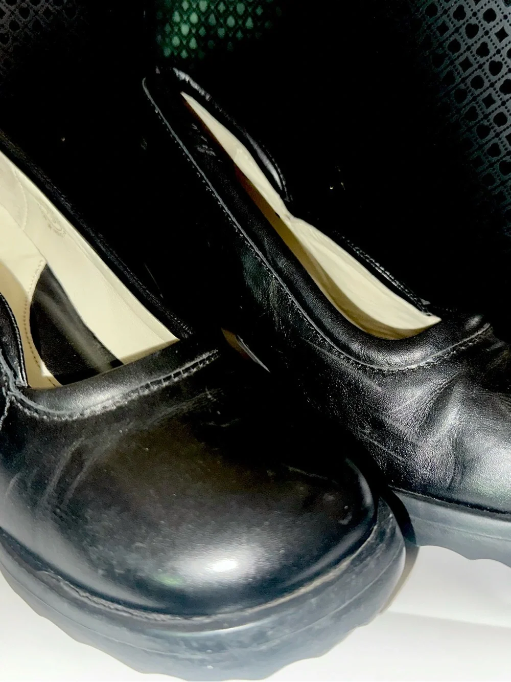 Make Me An OfferJohn ! Black Leather -Rounded Sculpted Heel Pumps.-7.5 - Picture 8 of 11